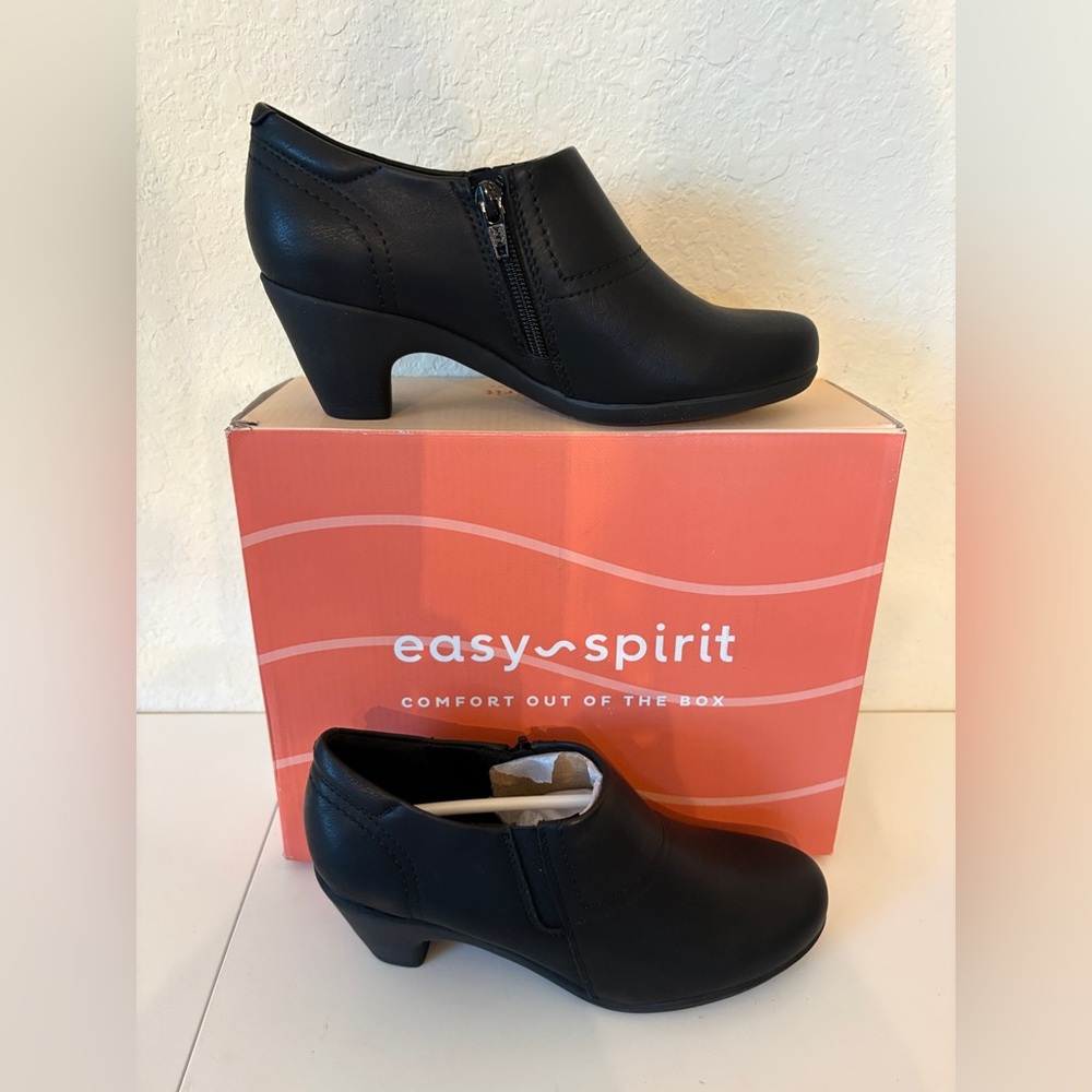 NIB Easy Spirit Women's Caine3 Pump Black Size 6 M